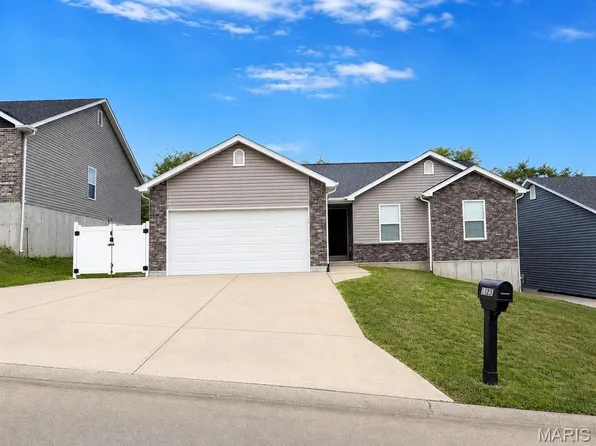 1387 Durham Dr, Herculaneum, MO 63048