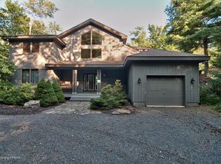 5248 Woodland Ave, Pocono Pines, PA