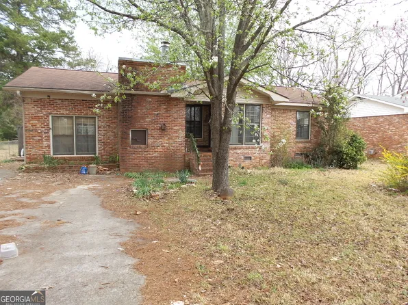 305 S 14th Ave, Lanett, AL 36863