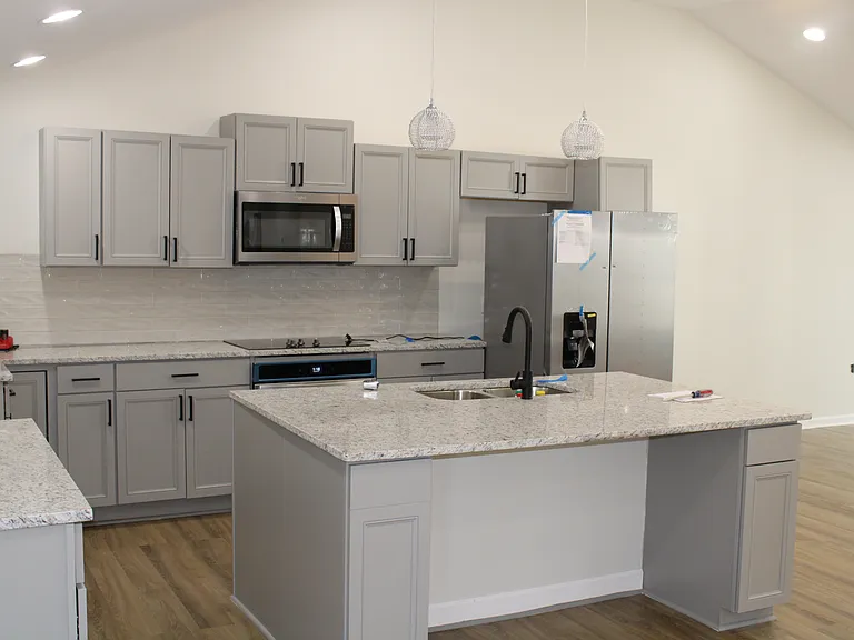 122 Memorial Dr — Photo 11