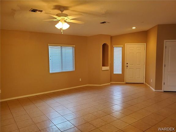 5th image of 2427 Topanga Dr