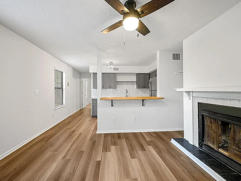2230 Kemper Ln #5 — Photo 6
