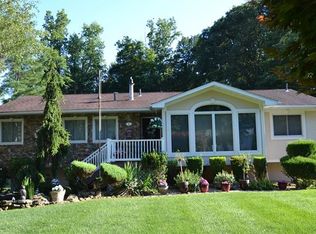 9 Old Clave Rd, Congers, NY 10920