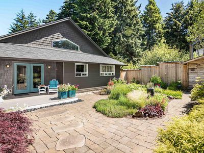 235 4th St, Otter Rock, OR, 97369