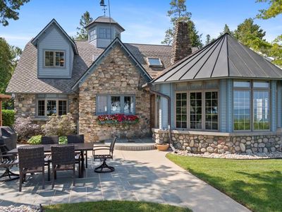 812 Lakeside Dr, Mackinaw City, MI, 49701