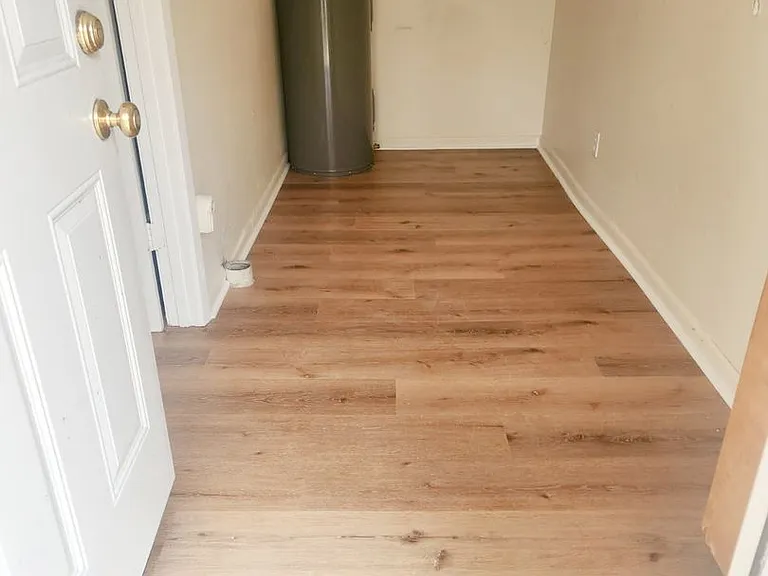 103 Church Ave SE #B — Photo 6