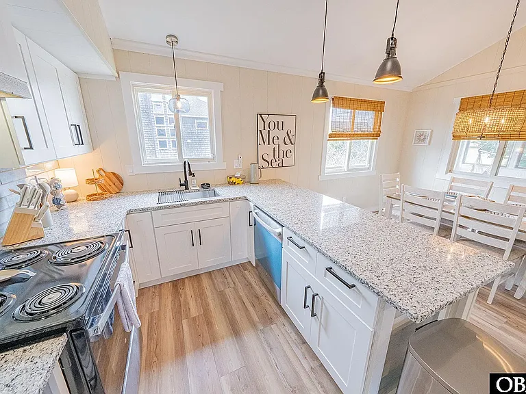 46105 Cape Point Way — Photo 14