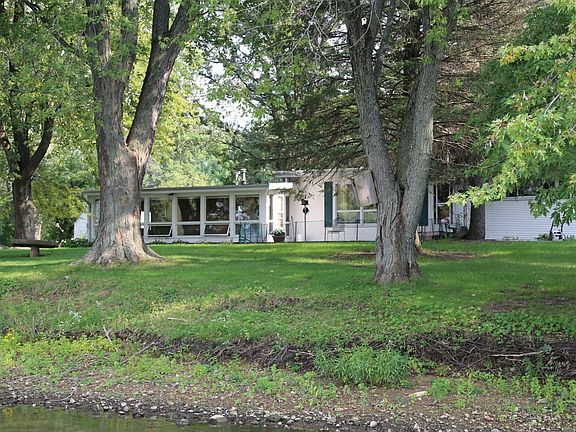 3rd image of 5553 Aspen Dr