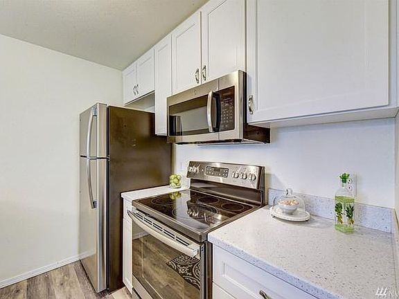 2nd image of 4421 147th Pl NE APT B2