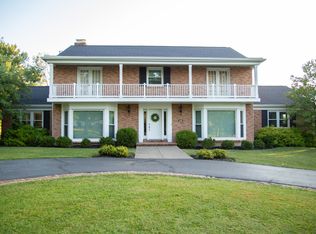 5932 Countryhills Dr, Cincinnati, OH 45233