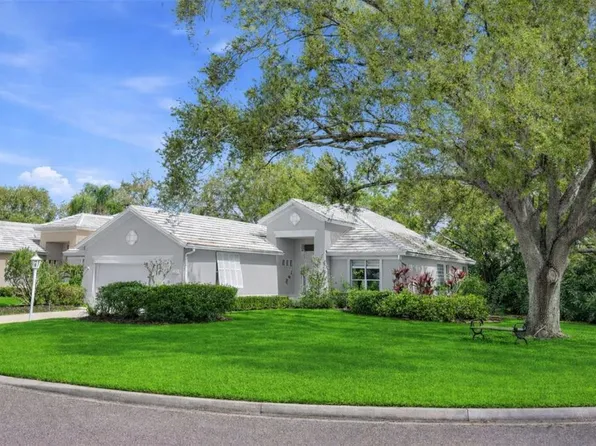 7904 Hampton Ct, University Park, FL 34201