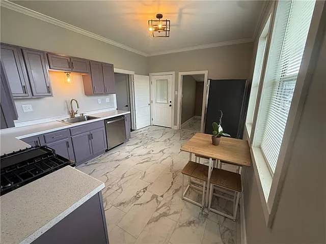 417 Norco St — Photo 3