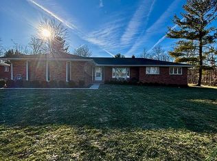 19294 Howe Rd, Strongsville, OH 44136