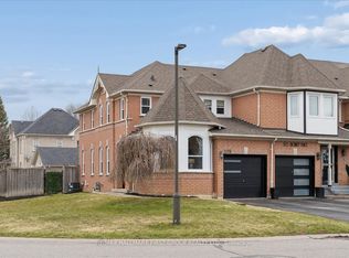 105 Zachary Pl, Whitby, ON L1M 1E2