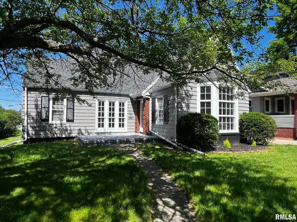 3203 N Biltmore Ave, Peoria, IL 61604