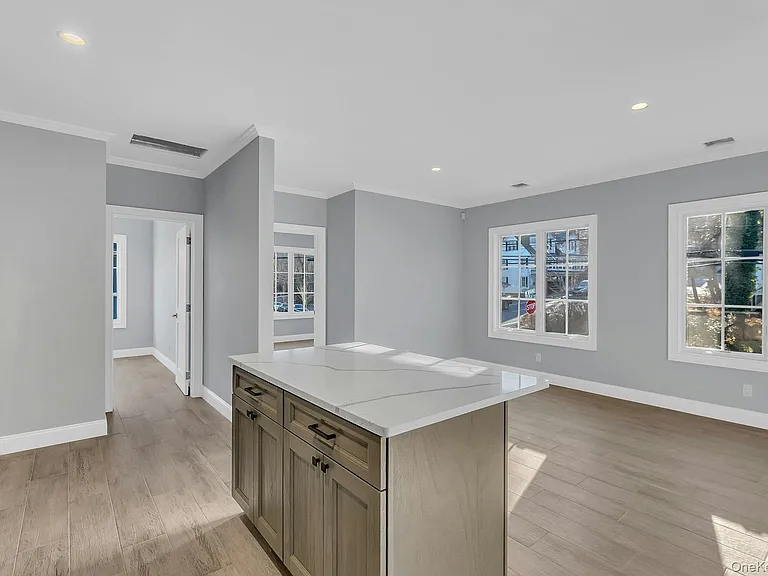 156 W Broadway #3 — Photo 7