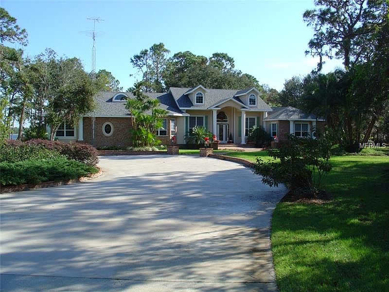 1st image of 718 Daffodil St