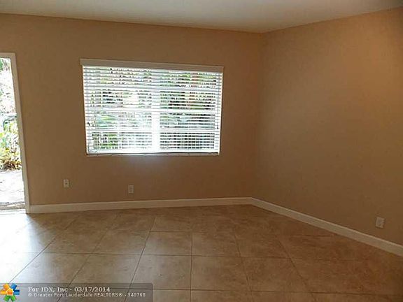3rd image of 4321 NE 21st Ave 3 #3