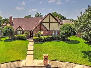 1904 Robin Meadow Dr, Carrollton, TX 75007