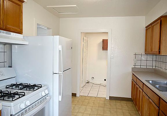 5th image of 134 Nigh St #B