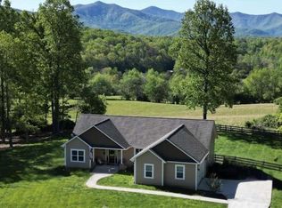 373 New Forest Rd, Young Harris, GA 30582