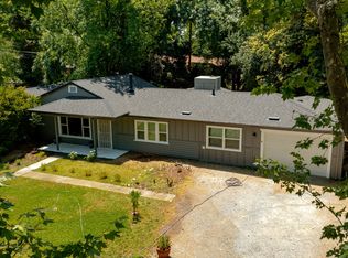 1585 Santa Fe Ave, Redding, CA 96003