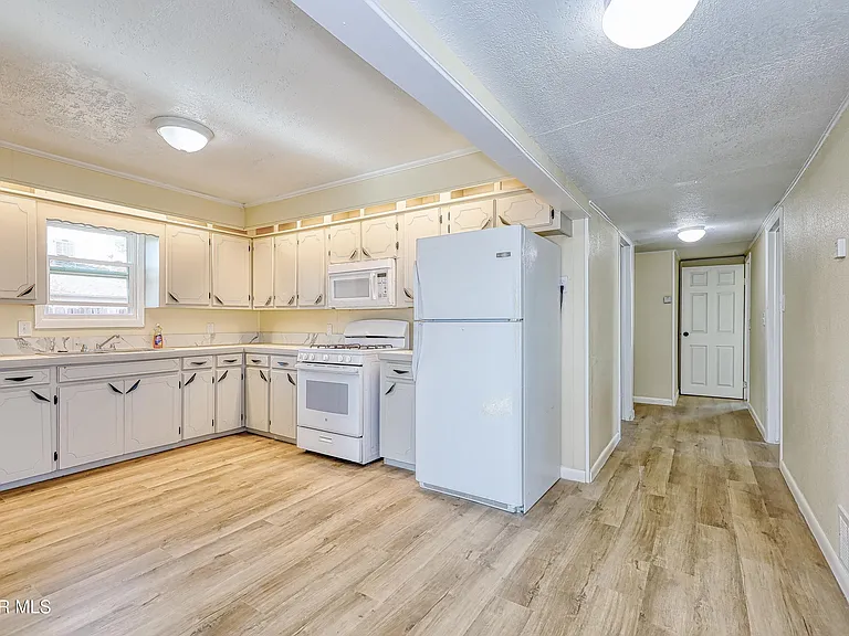 4408 Arlen Ave — Photo 10