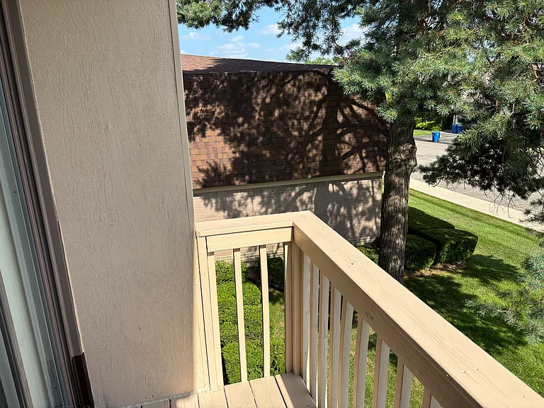 7050 Villa Dr #5 — Photo 16