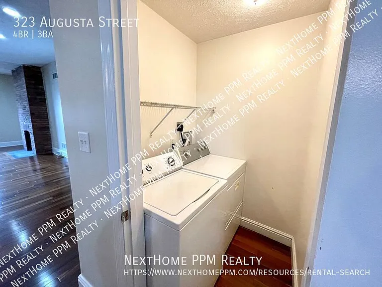 323 Augusta St — Photo 9