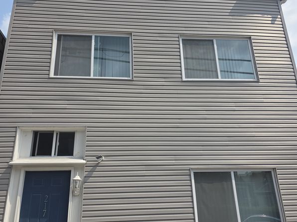 217 Bessemer Ave Floor 3