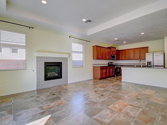 4th image of 4381 Golden Eagle Loop NE