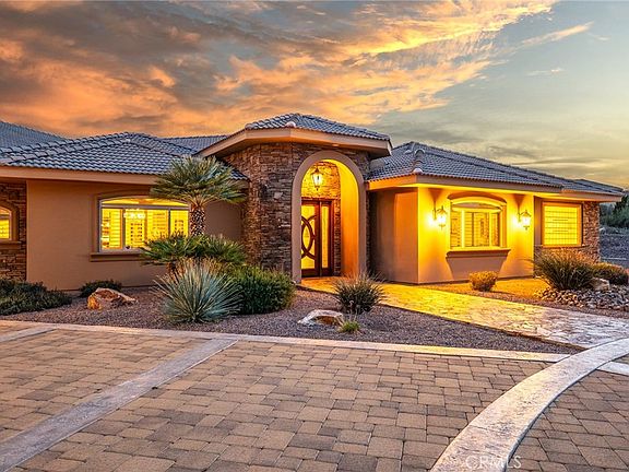 3rd image of 58839 Santa Barbara Dr
