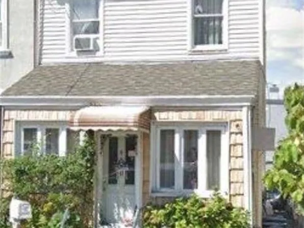 6951 Caldwell Ave, Maspeth, NY 11378