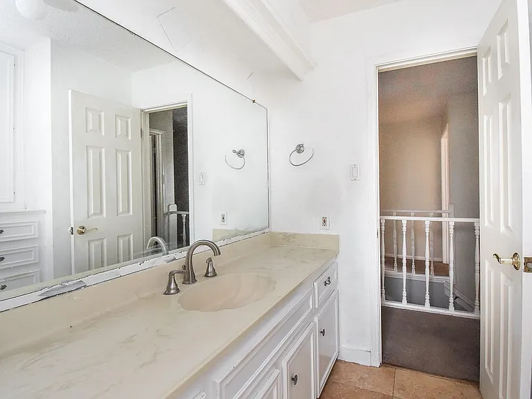 1709 Beaver Springs Ct — Photo 14