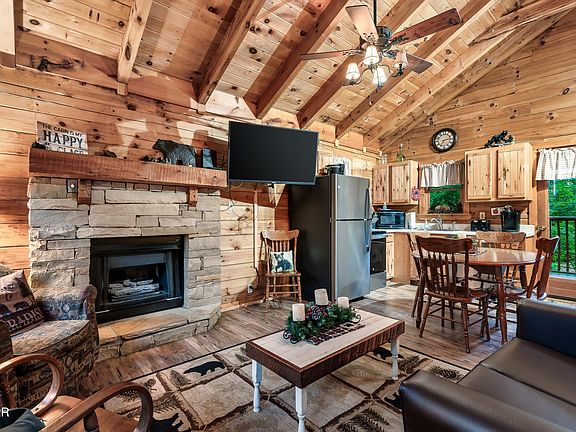 2nd image of 722 Nighthawk Way