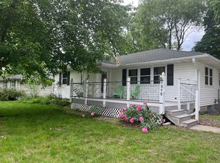 1916 Dixon Dr, Bloomington, MN 55431