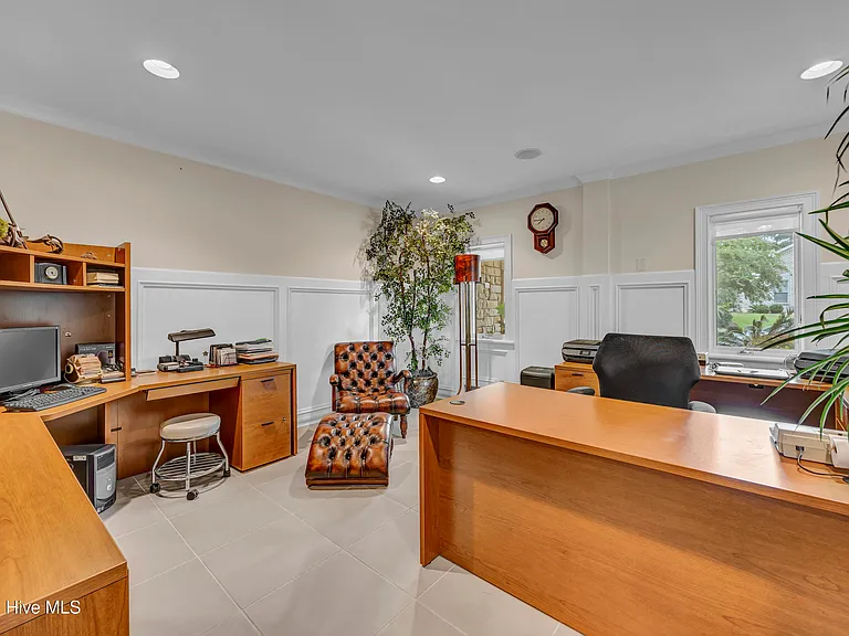 806 Paoli Ct — Photo 55