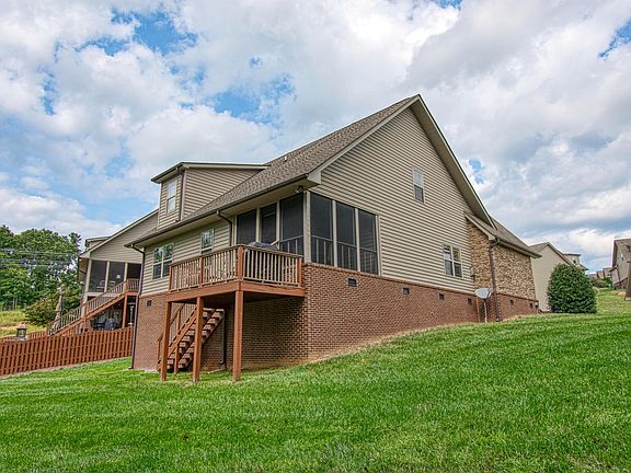 3rd image of 8321 Shoregate Ln