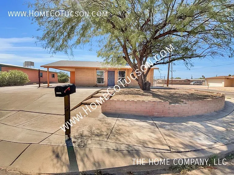 5102 S Fremont Dr — Photo 1