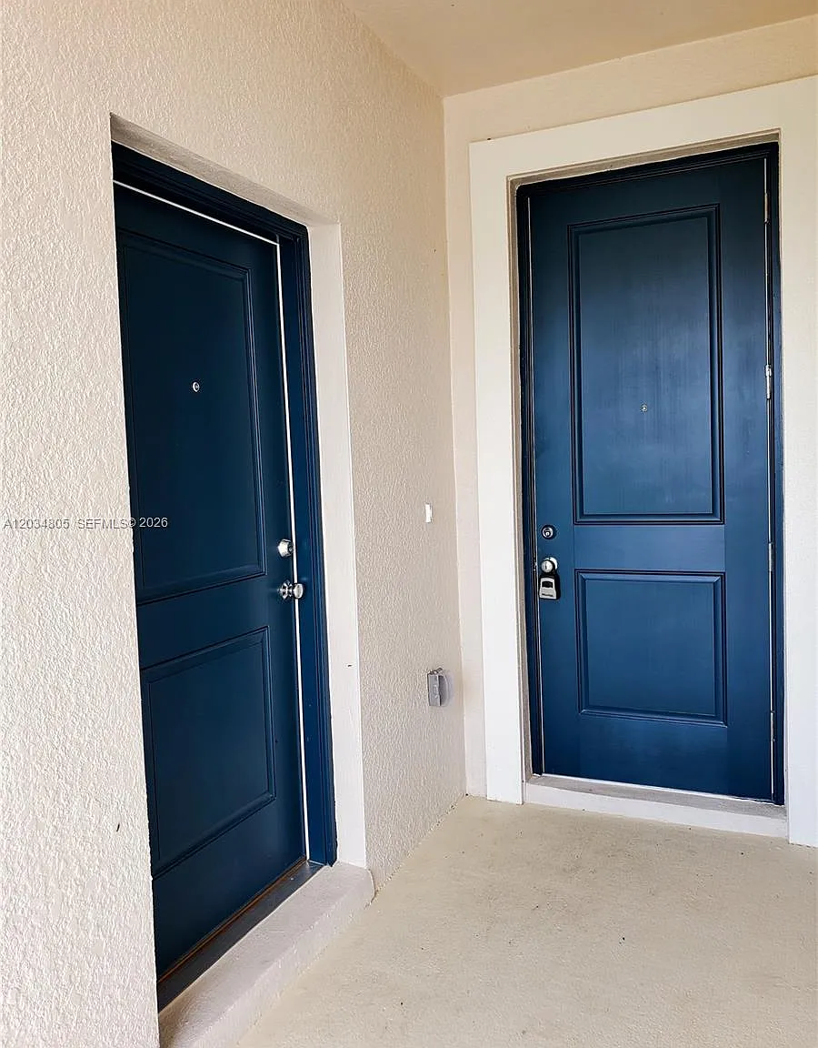 5 bed, 3.0 bath, $2,400 — Photo 4