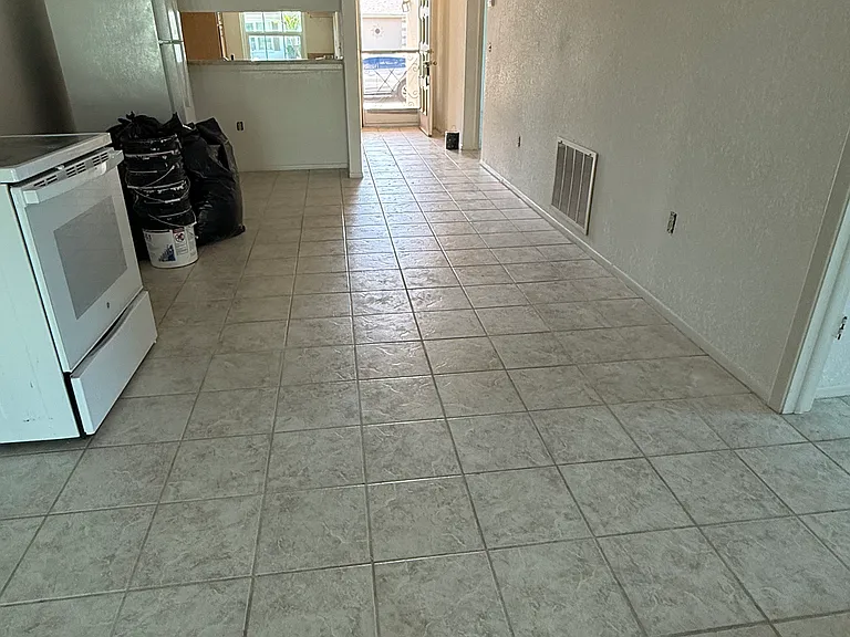 3006 Stilwell Ct — Photo 4