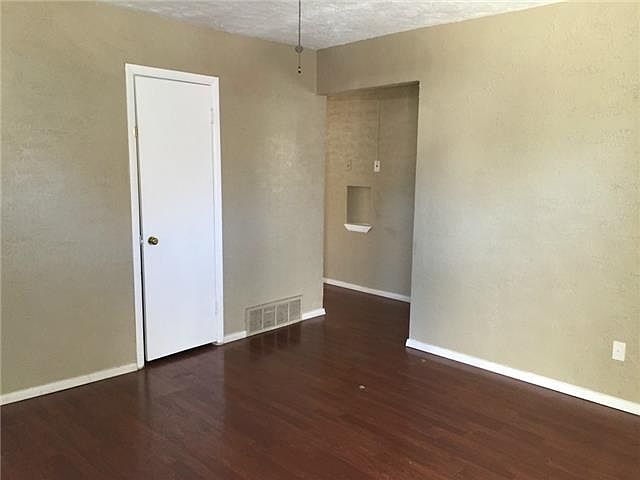 2nd image of 4424 Scottsdale Dr