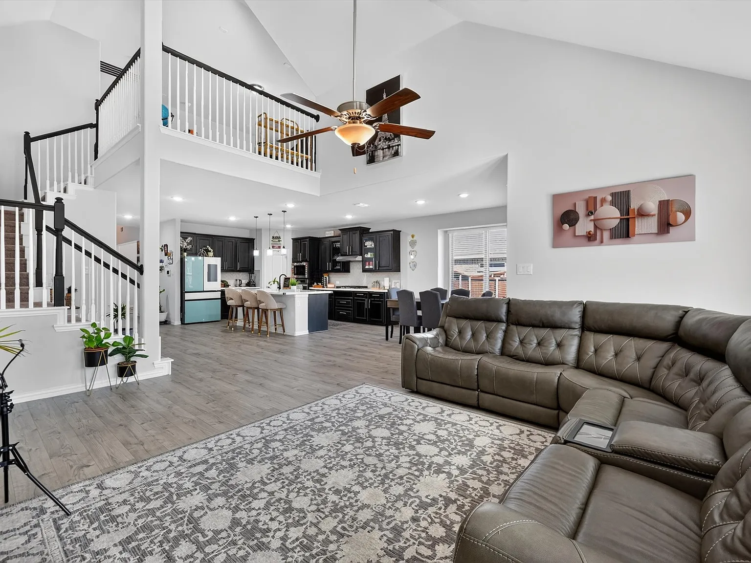 4 bed, 2.5 bath, 3108 sqft, $2,900 — Photo 4