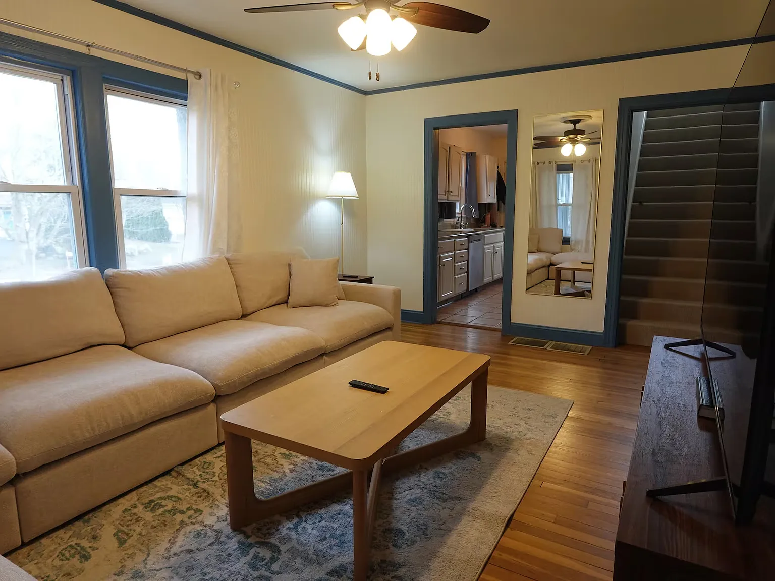3 bed, 1326 sqft, $3,100 — Photo 4