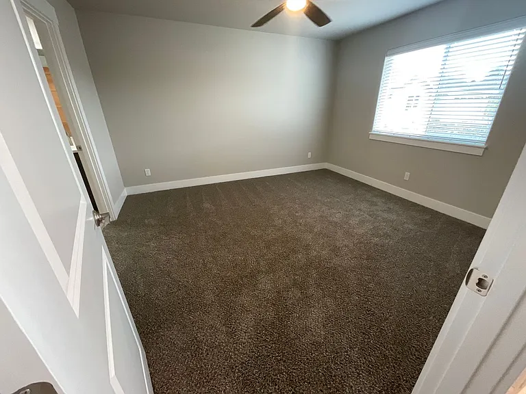 849 Crystal Ct — Photo 9