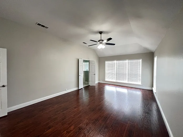 2505 Hunters Run Dr — Photo 38