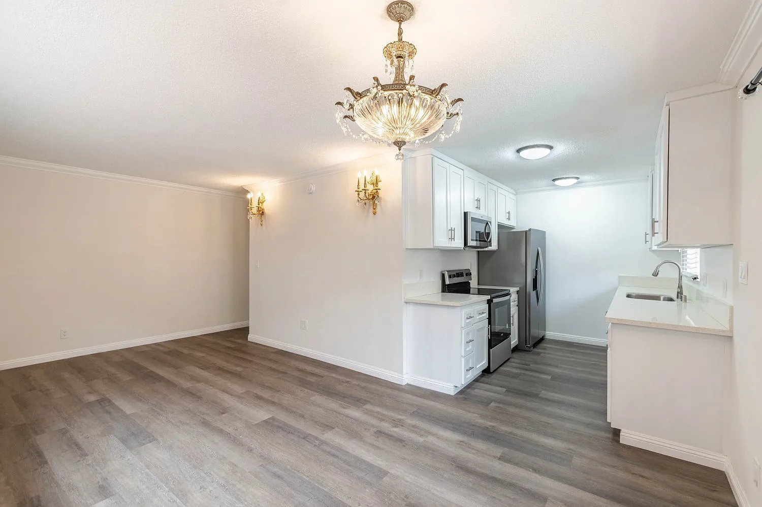 2 bed, 742 sqft, $2,250 — Photo 3