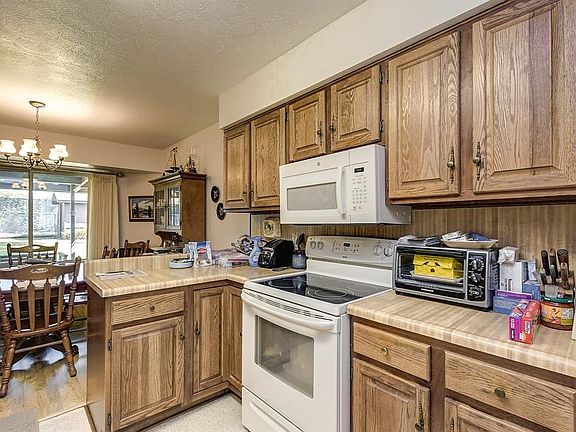 4th image of 516 Northwood Dr