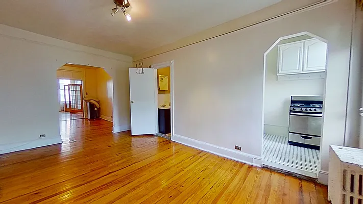 Rented by Compass | media 9