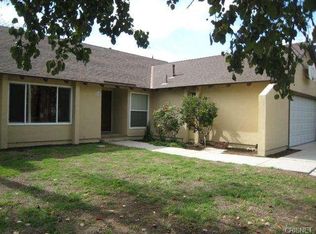 22044 Ballinger St, Chatsworth, CA 91311